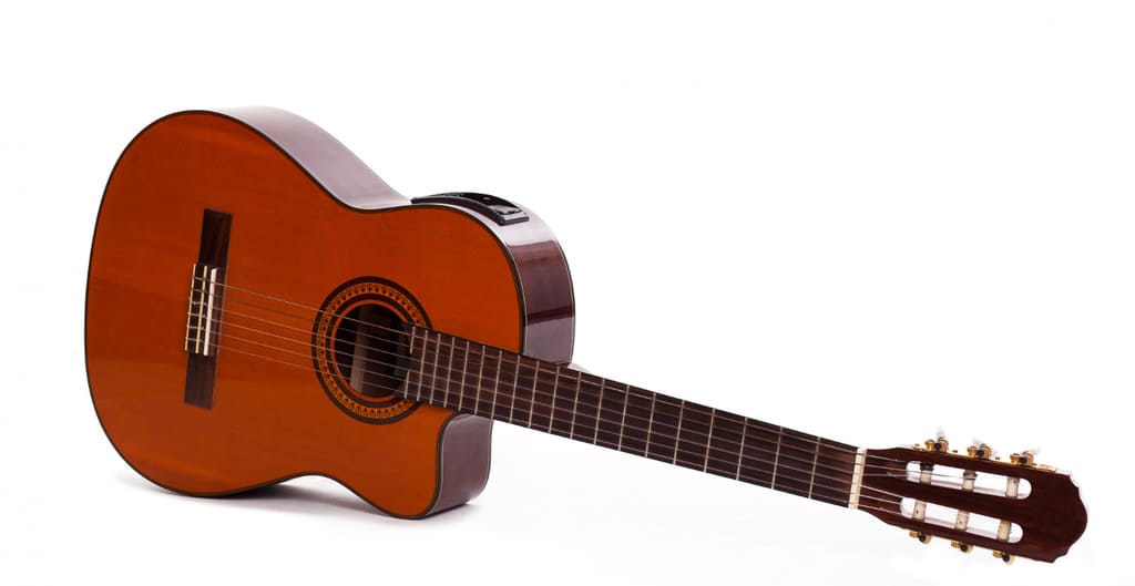 Diferencia entre ukelele y guitarra afinación precio tamaño