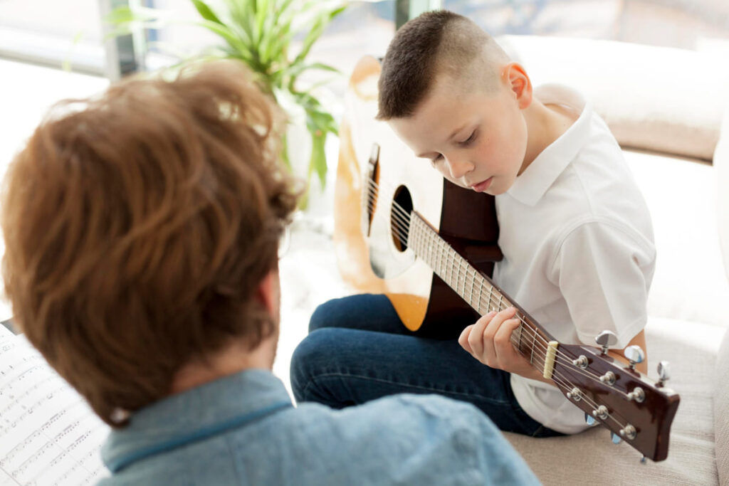 Qué guitarra es recomendable para un niño