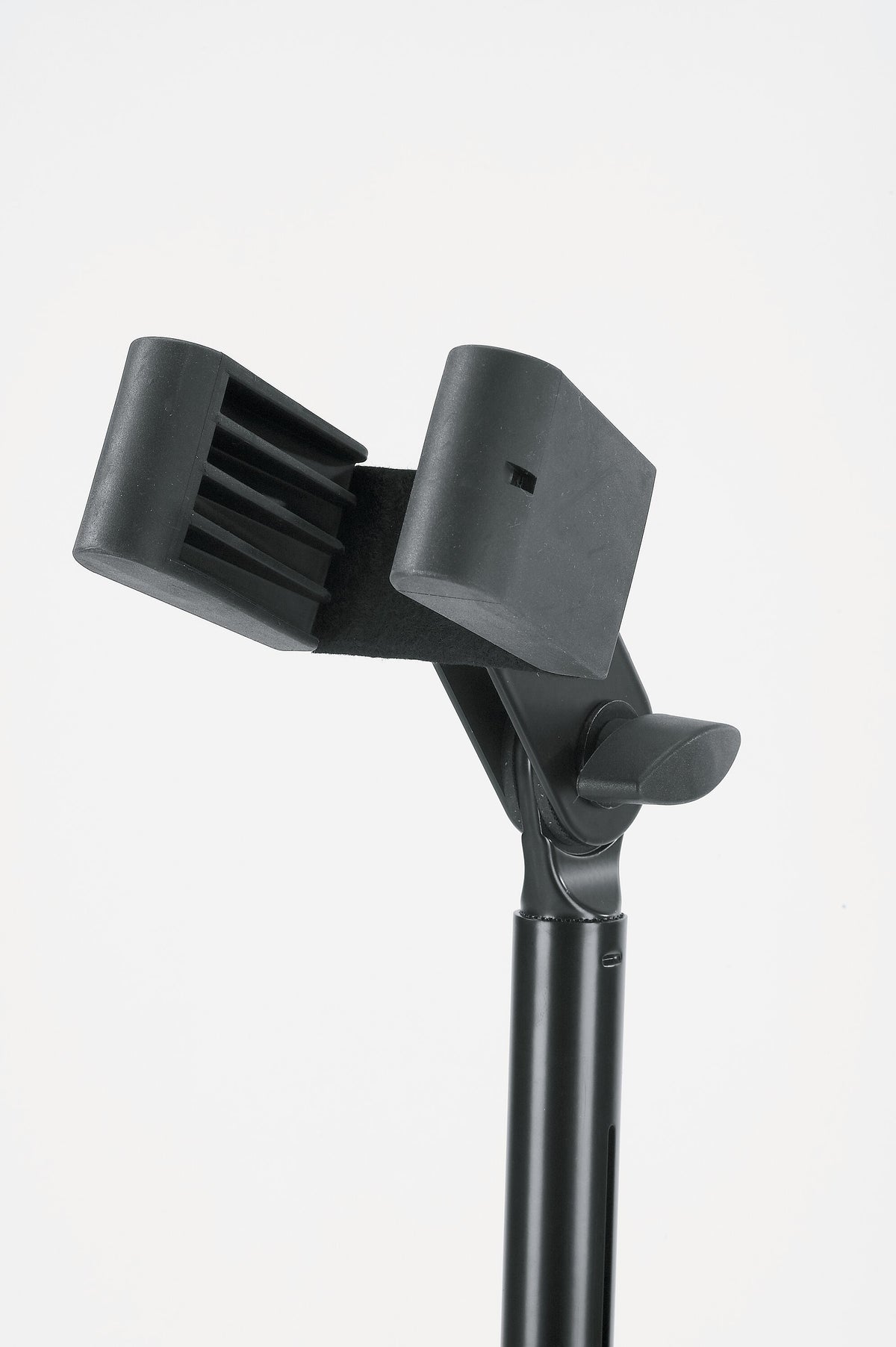 Soporte_Clarinete_Bajo_K&M_15060_08