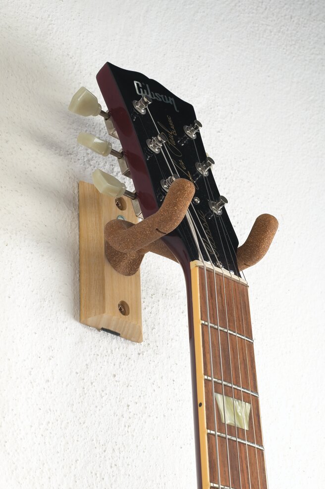 Soporte_Guitarra_Pared_K&M_Corcho_16220_02