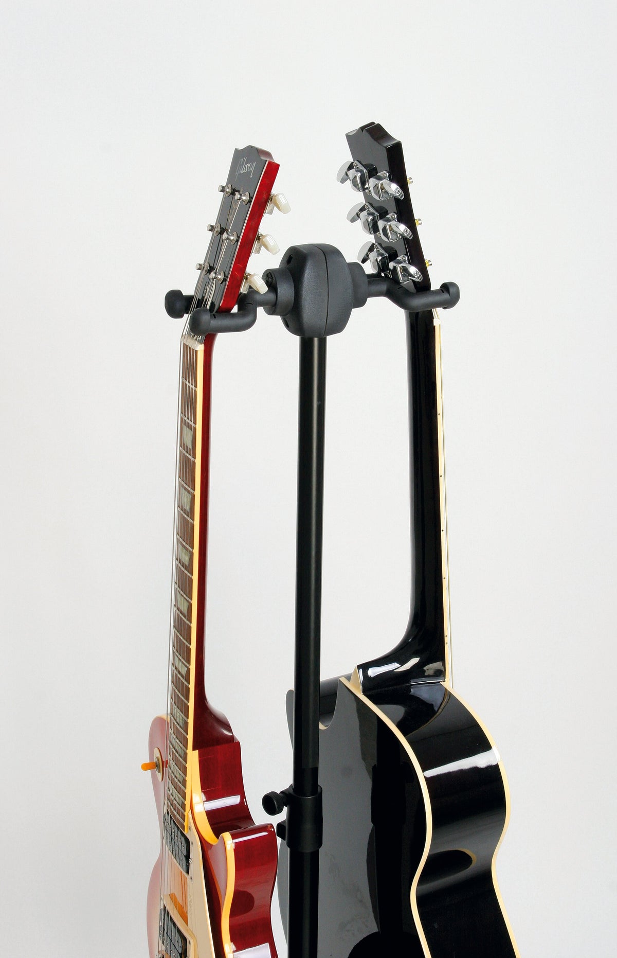 Soporte_2_Guitarras_K&M_Double_Negro_17620_03