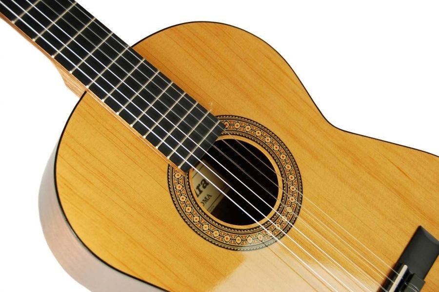 Guitarra Clasica Admira Paloma (Serie Estudio)