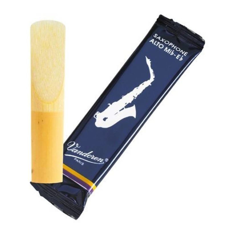Vandoren Traditional Alto Saxophone Reed No. 2