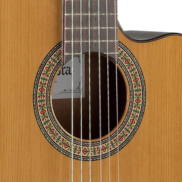 Guitarra Clasica Alhambra Electrificada Cut-Away 3 C CW E1