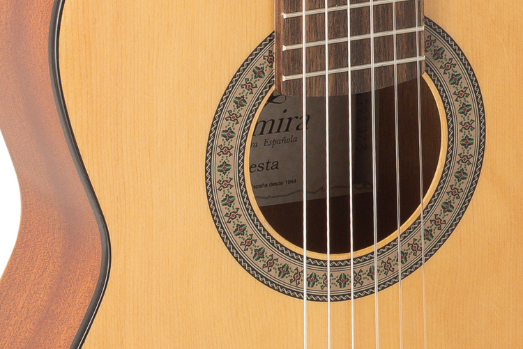 Guitarra_Clasica_Admira_Fiesta_03