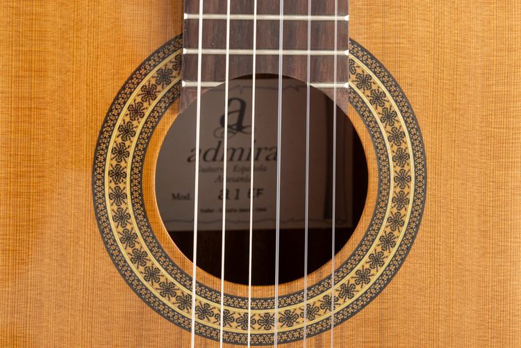 Guitarra_Clasica_Admira_A1_Electrificada_Fishman_03