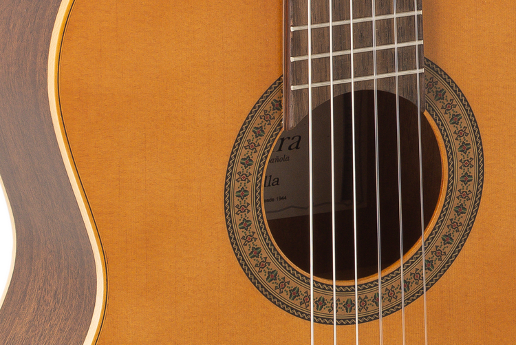 Guitarra_Clasica_Admira_Sevilla_03