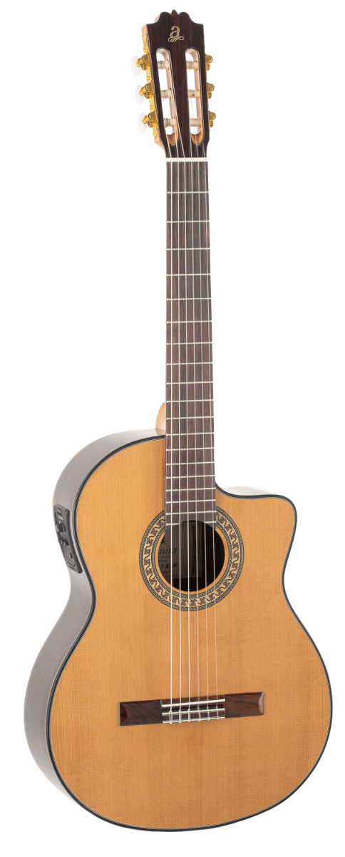 Guitarra_Clasica_Admira_A6_Electrificada_Fishman_Cutaway_01