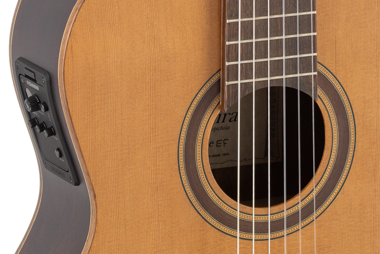 Guitarra_Clasica_Admira_Irene_Electrificada_Fishman_03