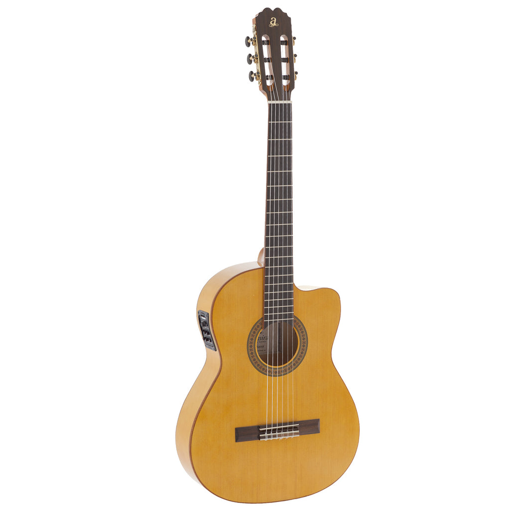 Guitarra_Flamenca_Admira_Triana_Electrificada_Fishman_Cutaway_01