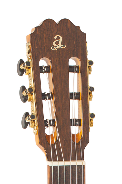 Guitarra_Flamenca_Admira_Triana_Electrificada_Fishman_Cutaway_06