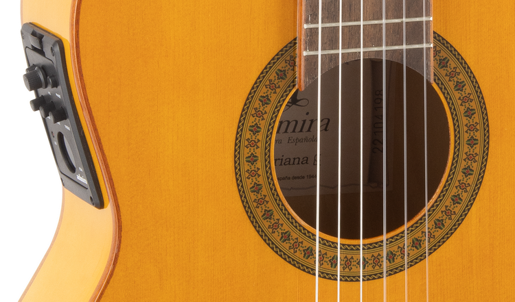 Guitarra_Flamenca_Admira_Triana_Electrificada_EQ6_03