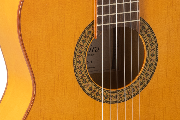 Guitarra_Flamenca_Admira_Triana_Electrificada_EQ6_Satinada_03