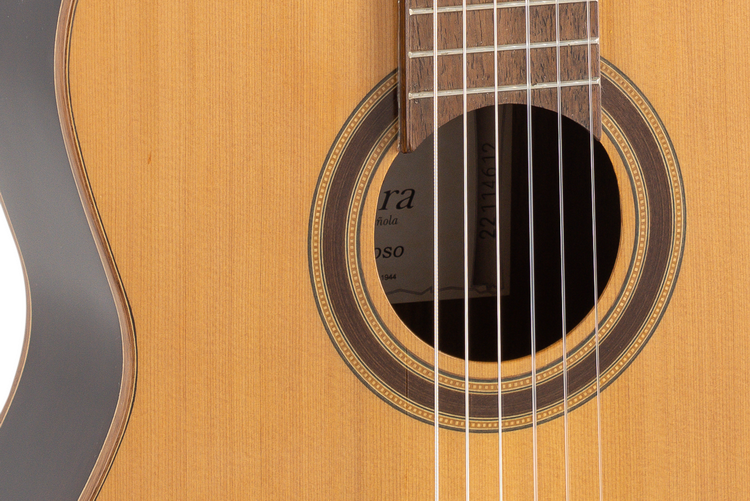Guitarra_Clasica_Admira_Virtuoso_03