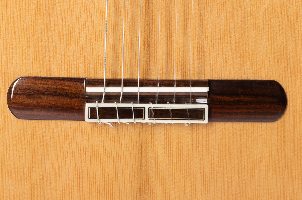 Guitarra_Clasica_Admira_Artista_Tapa_Cedro_Fondo_Arce_04