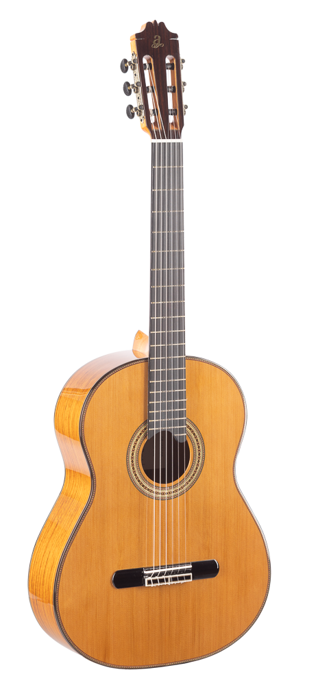 Guitarra_Clasica_Admira_Artista_Tapa_Cedro_Fondo_Bocote_01