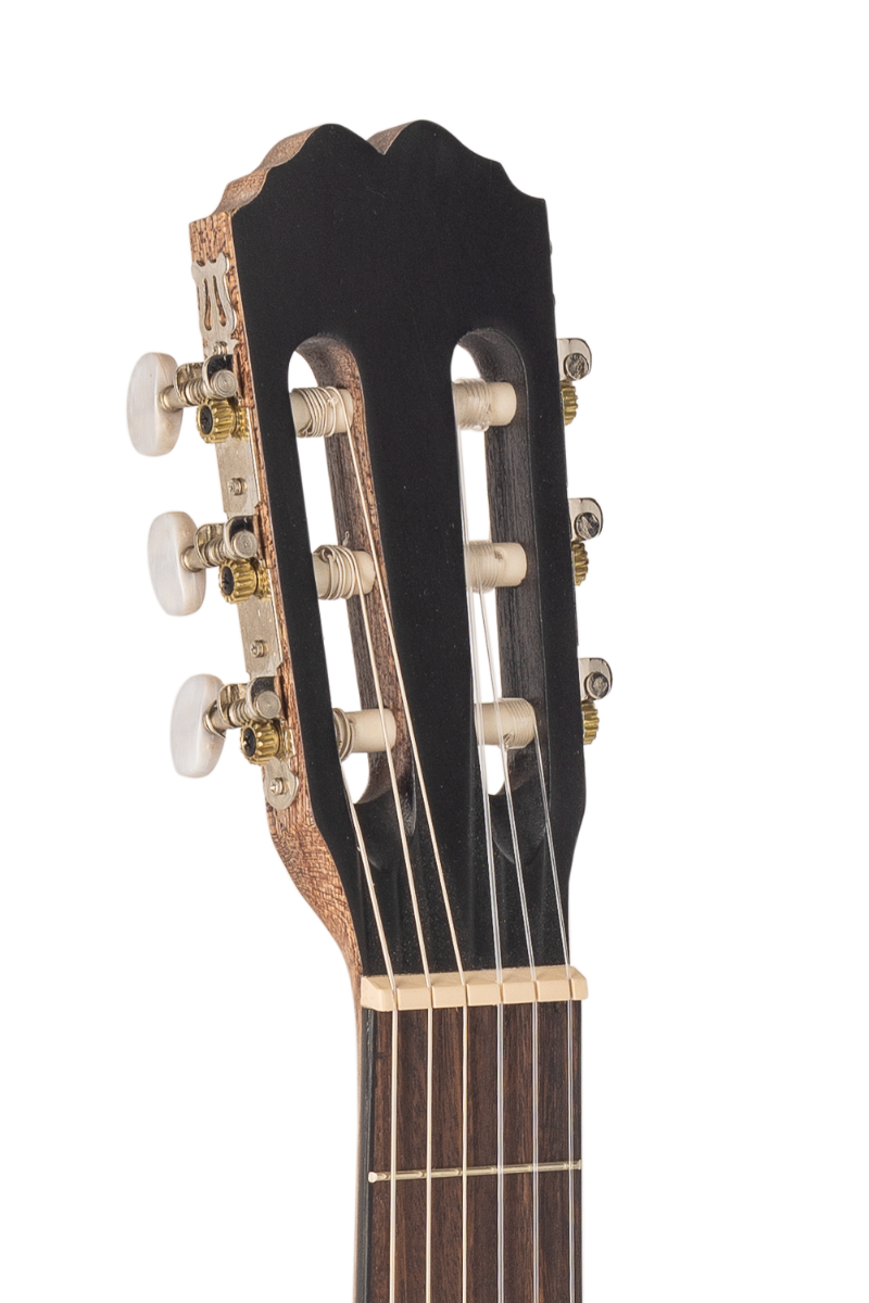Guitarra_Clasica_Admira_Lena_Electrificada_Cutaway_04