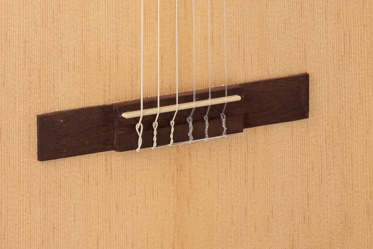 Guitarra_Clasica_Admira_Lena_Electrificada_Cutaway_06