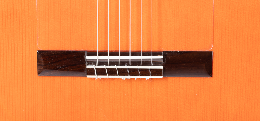 Guitarra_Flamenca_Admira_Lucia_Electrificada_Fishman_Cutaway_Roja_05