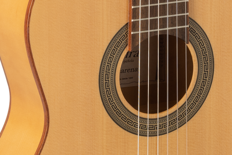 Guitarra_Flamenca_Admira_Macarena_Electrificada_Fishman_03