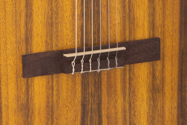 Guitarra_Clasica_Admira_Toba_04