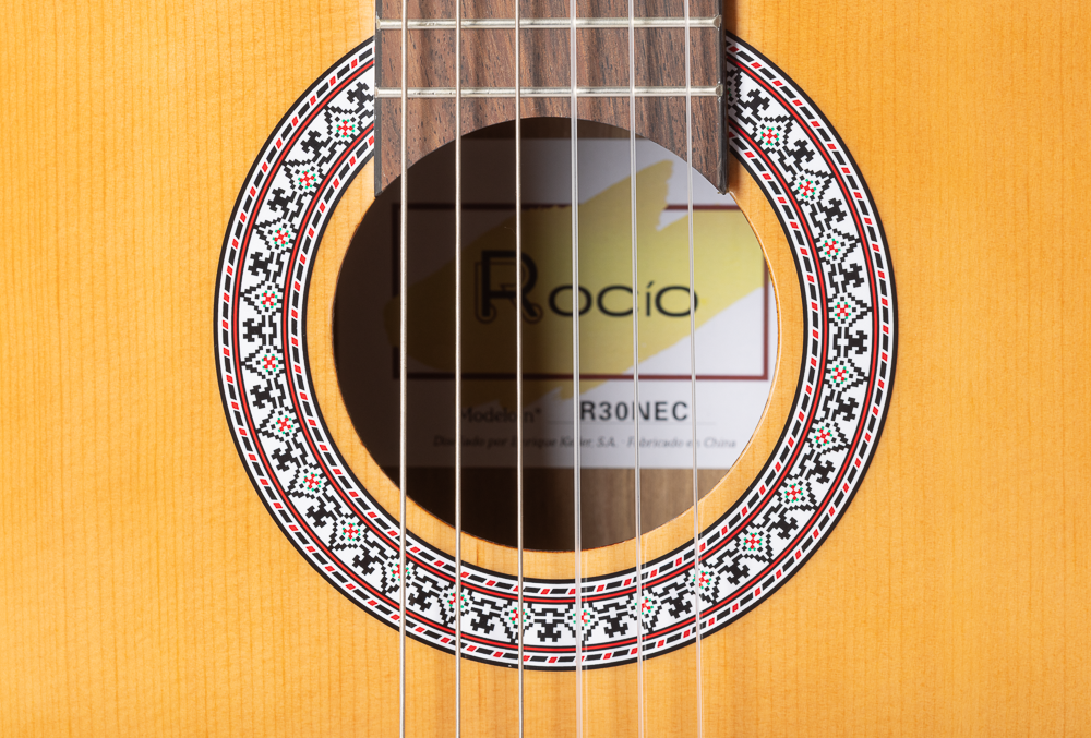 Guitarra_Clasica_Rocio_30_Electrificada_Cutaway_Natural_03