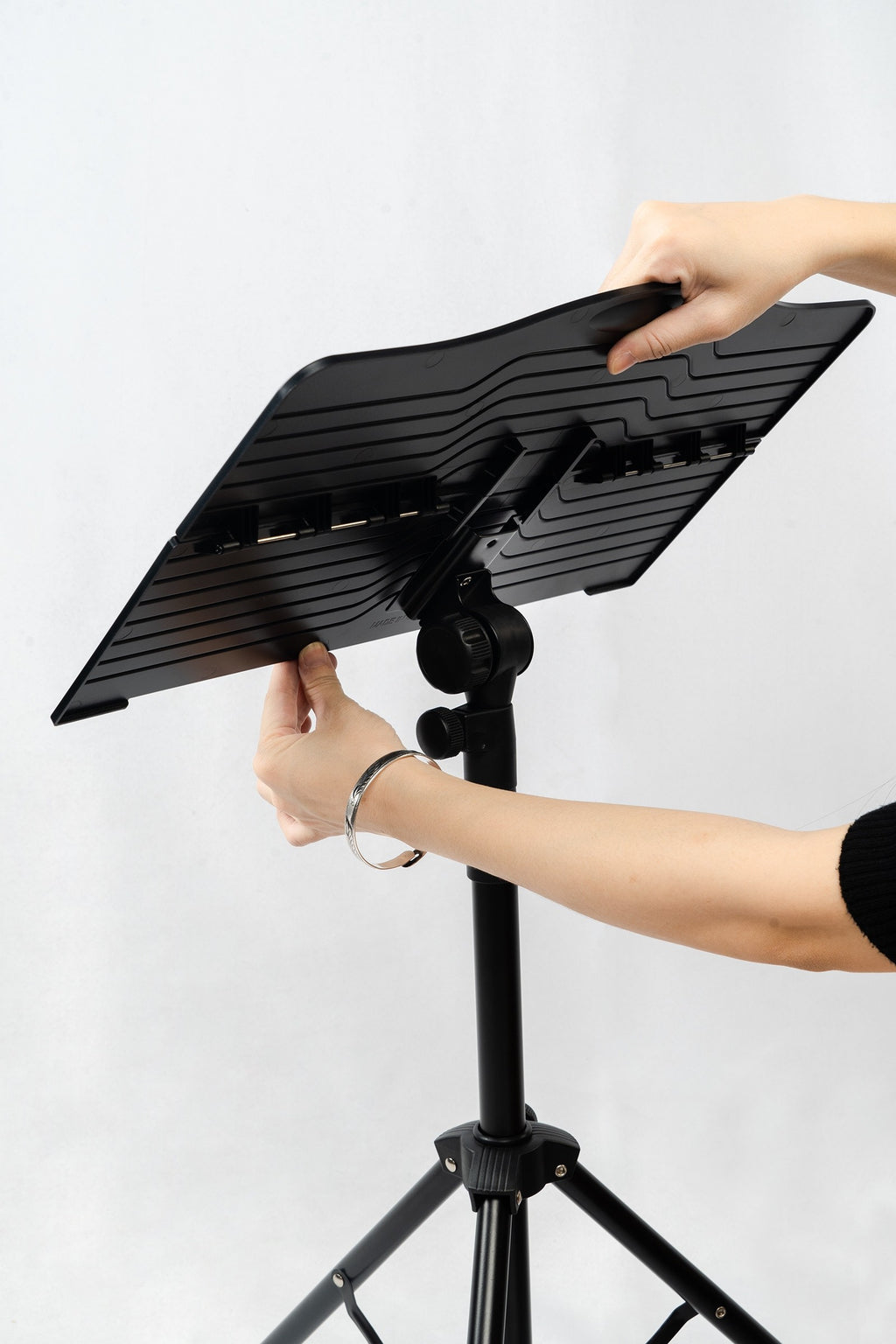 Atril Director Guitto Desmontable Aluminio GSS-04